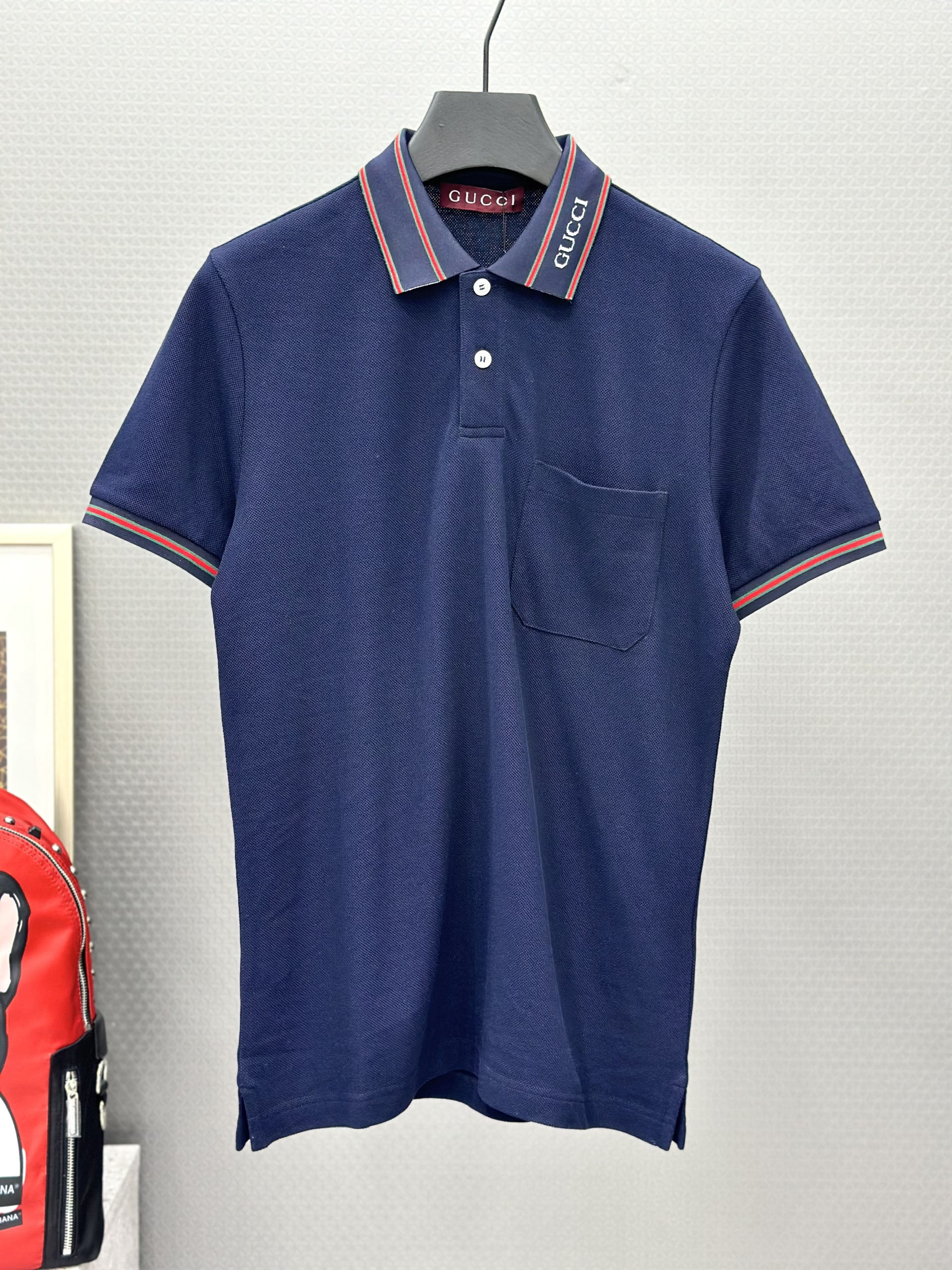 Áo polo Gucci GC logo cổ kẻ viền Đỏ Like Auth 1-1 on web VTN